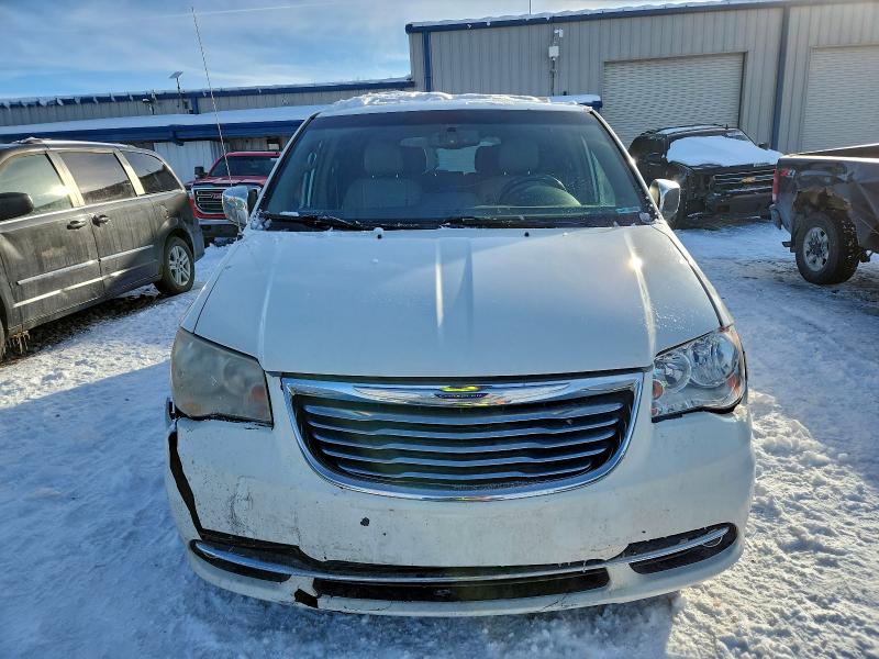 Photo 5 from auction – 2013 CHRYSLER TOWN & COU with VIN 2C4RC1CGXDR614692