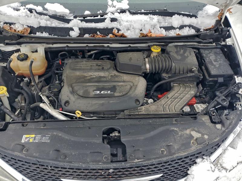 Photo 12 from auction – 2017 CHRYSLER PACIFICA T with VIN 2C4RC1BG8HR691939