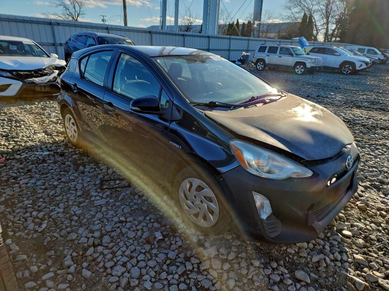 Photo 4 from auction – 2016 TOYOTA PRIUS C with VIN JTDKDTB35G1115803