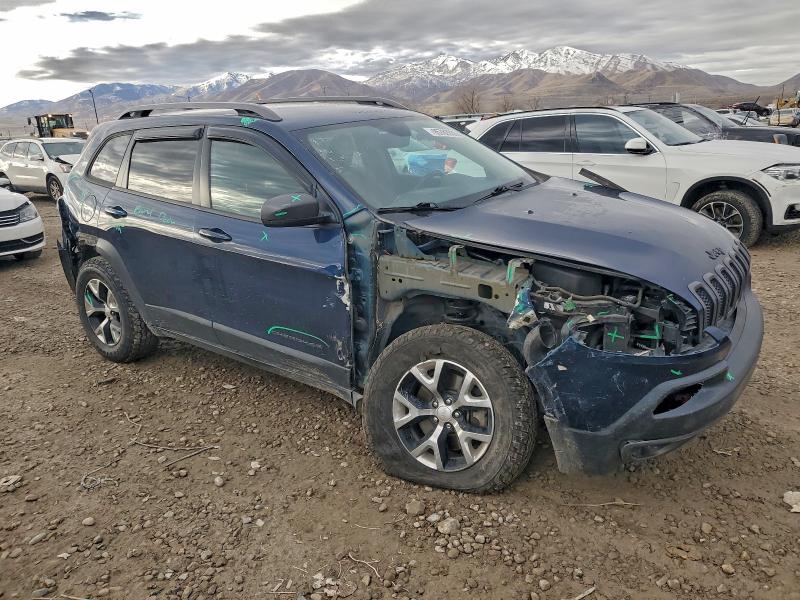 Photo 4 from auction – 2018 JEEP CHEROKEE T with VIN 1C4PJMBX0JD521422