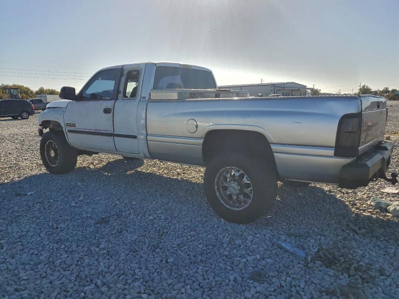 Photo 2 from auction – 2001 DODGE RAM 2500 with VIN 1B7KF23671J528679