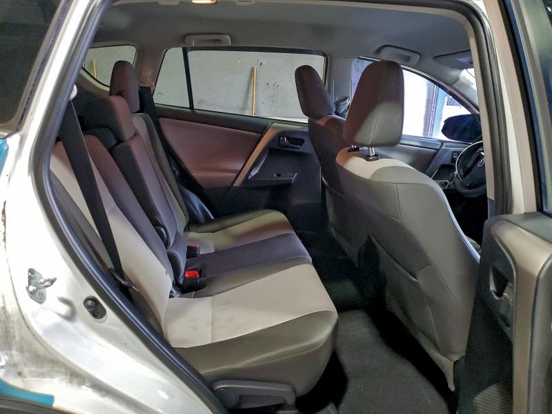 Photo 10 from auction – 2015 TOYOTA RAV4 LE with VIN 2T3BFREV7FW358426