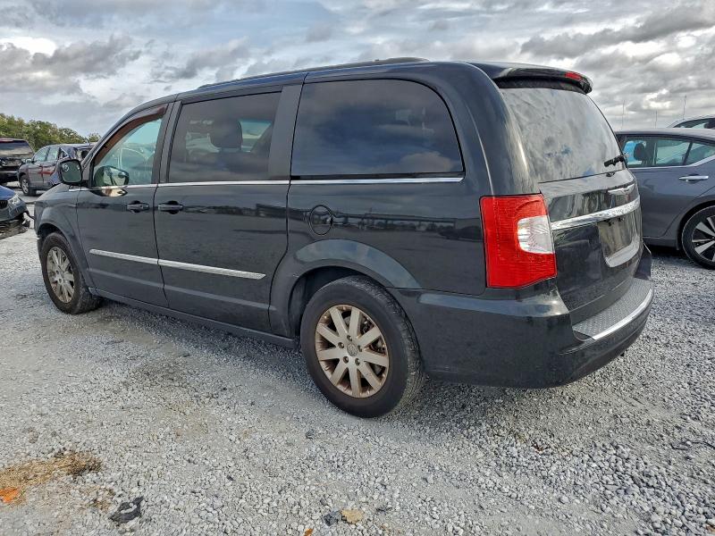Photo 2 from auction – 2014 CHRYSLER TOWN & COU with VIN 2C4RC1BG8ER338886