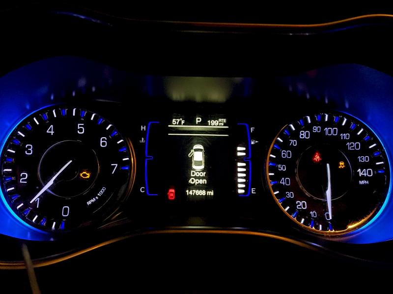 Photo 9 from auction – 2016 CHRYSLER 200 LIMITE with VIN 1C3CCCAB2GN111995