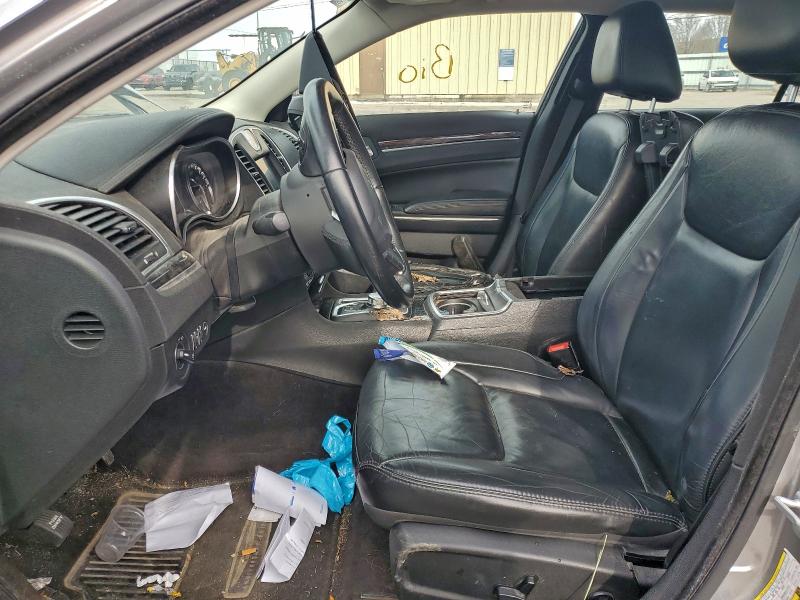 Photo 7 from auction – 2016 CHRYSLER 300 LIMITE with VIN 2C3CCARG1GH344215
