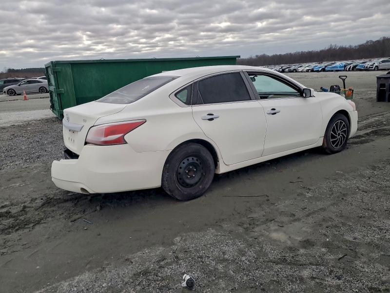 Photo 3 from auction – 2015 NISSAN ALTIMA 2.5 with VIN 1N4AL3AP2FC264391