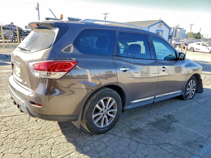 Photo 3 from auction – 2015 NISSAN PATHFINDER with VIN 5N1AR2MN8FC605351