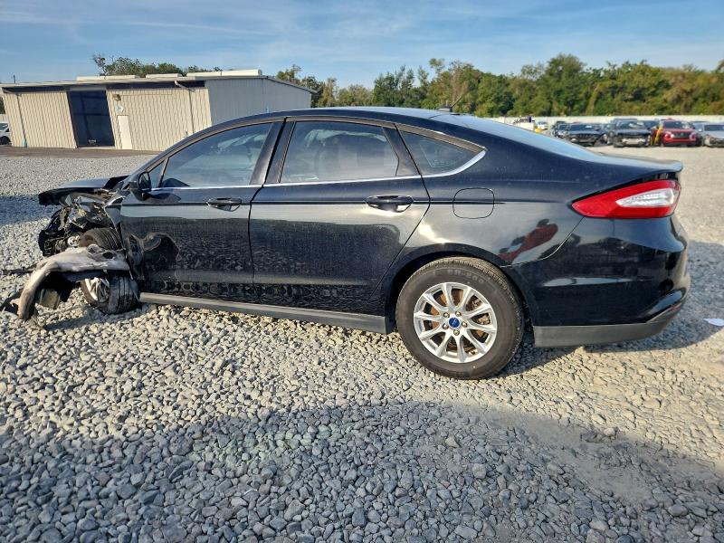 Photo 2 from auction – 2015 FORD FUSION S with VIN 3FA6P0G77FR256143