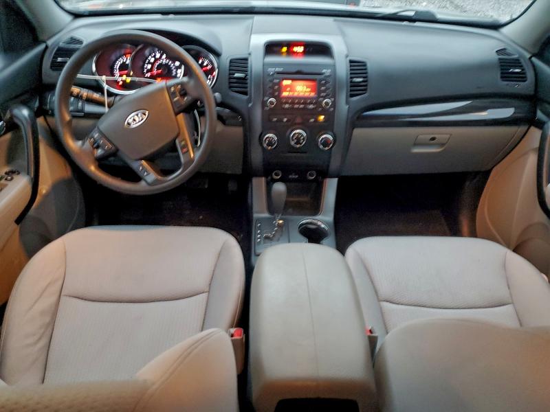Photo 8 from auction – 2012 KIA SORENTO BA with VIN 5XYKT3A11CG252699