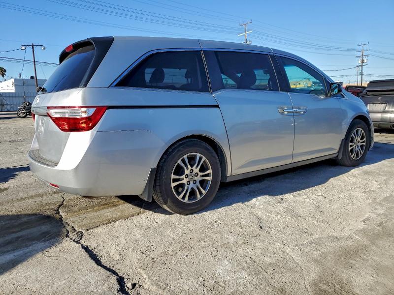 Photo 3 from auction – 2011 HONDA ODYSSEY EX with VIN 5FNRL5H47BB074409