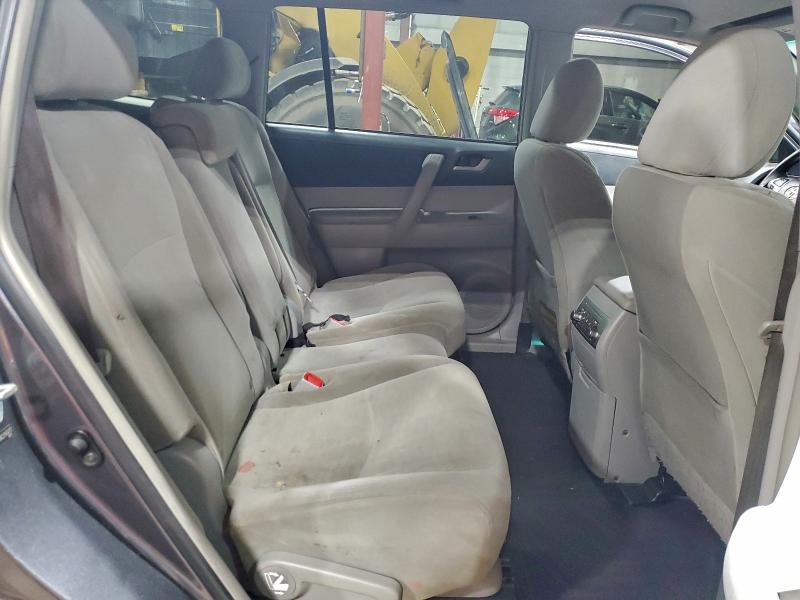 Photo 11 from auction – 2012 TOYOTA HIGHLANDER with VIN 5TDBK3EHXCS145017