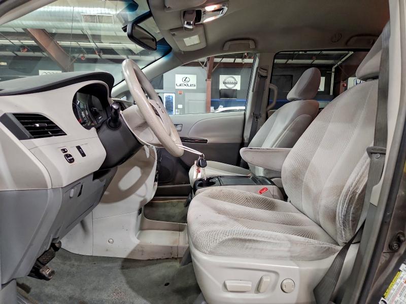 Photo 7 from auction – 2011 TOYOTA SIENNA LE with VIN 5TDJK3DC3BS022322