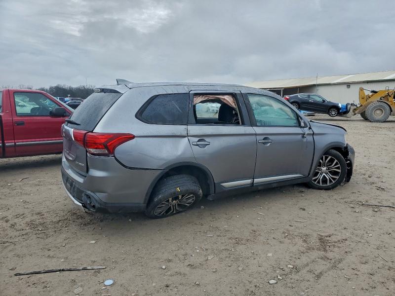 Photo 3 from auction – 2018 MITSUBISHI OUTLANDER with VIN JA4AD2A31JZ060440