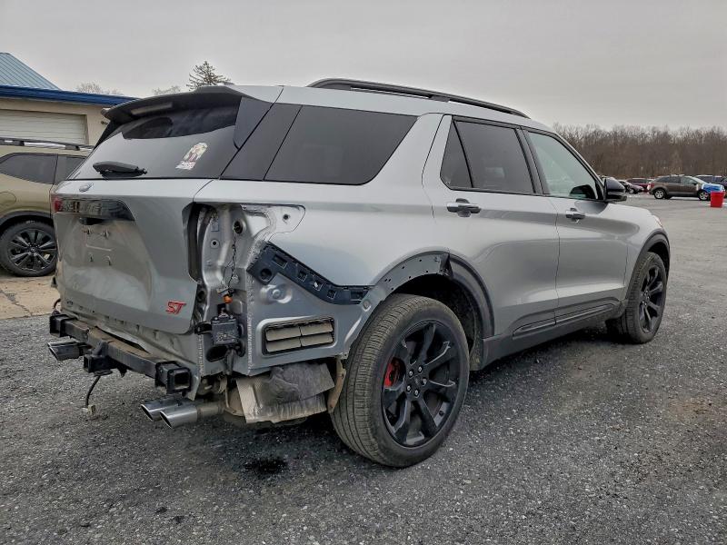 Photo 3 from auction – 2023 FORD EXPLORER with VIN 1FM5K8GC1PGC40587