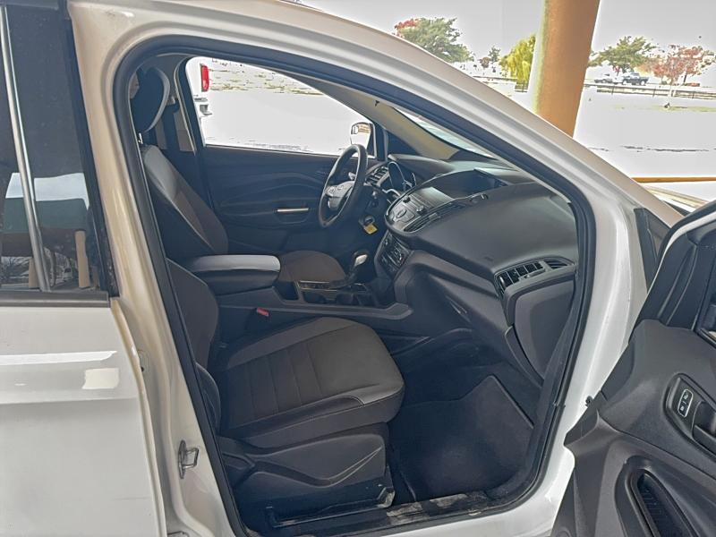 Photo 5 from auction – 2019 FORD ESCAPE S with VIN 1FMCU0F77KUA47989