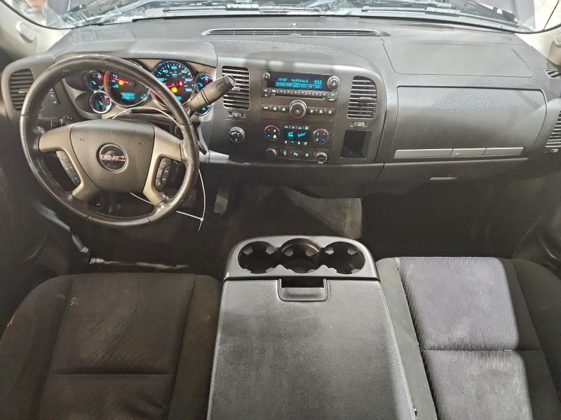 Photo 8 from auction – 2011 GMC SIERRA K15 with VIN 1GTR2VE38BZ247704