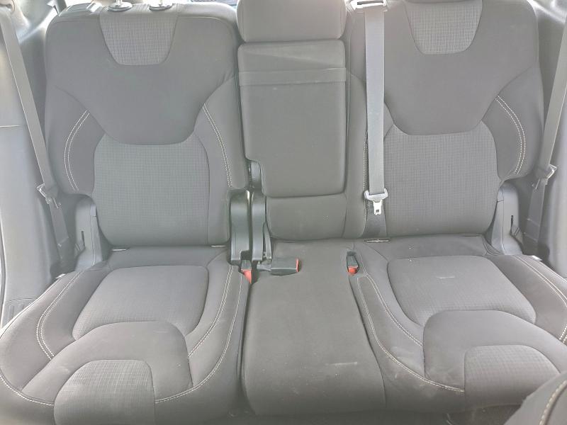 Photo 10 from auction – 2015 JEEP CHEROKEE L with VIN 1C4PJLCB0FW682992