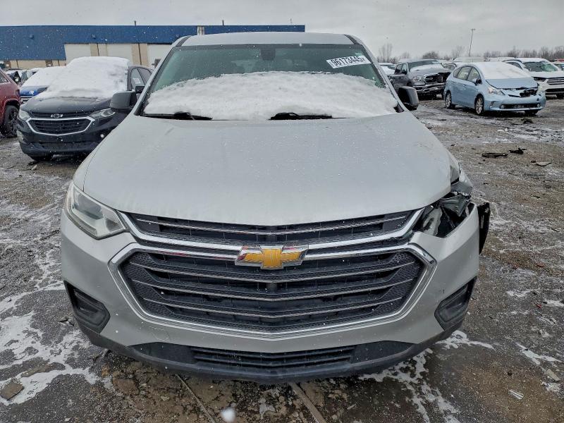 Photo 5 from auction – 2019 CHEVROLET TRAVERSE L with VIN 1GNERFKWXKJ215003