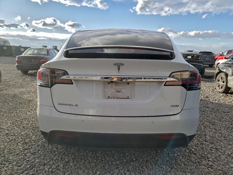 Photo 6 from auction – 2017 TESLA MODEL X with VIN 5YJXCDE27HF041584