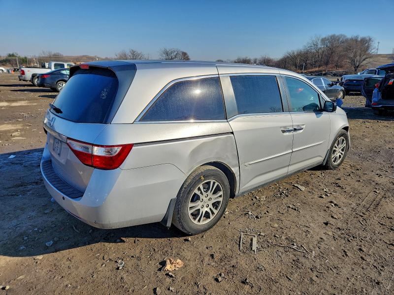 Фото 3 с аукциона – 2011 HONDA ODYSSEY с VIN 5FNRL5H45BB101302