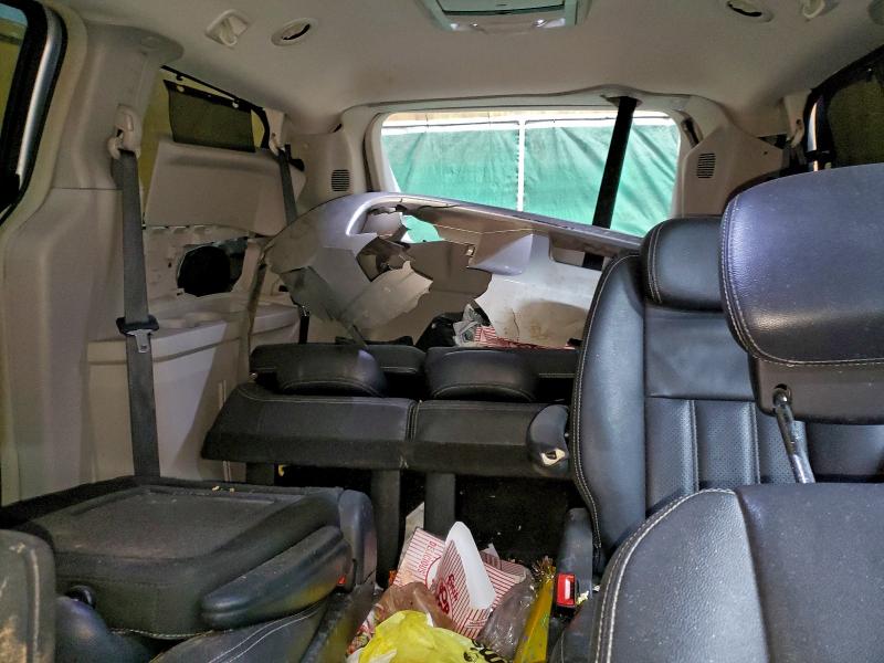 Photo 10 from auction – 2010 CHRYSLER TOWN & COU with VIN 2A4RR8D19AR381248