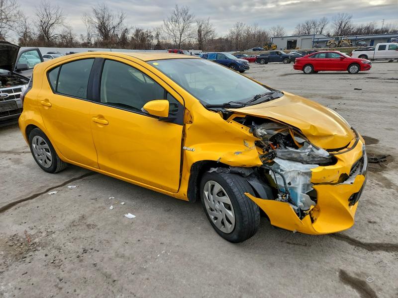 Photo 4 from auction – 2015 TOYOTA PRIUS C with VIN JTDKDTB31F1091479