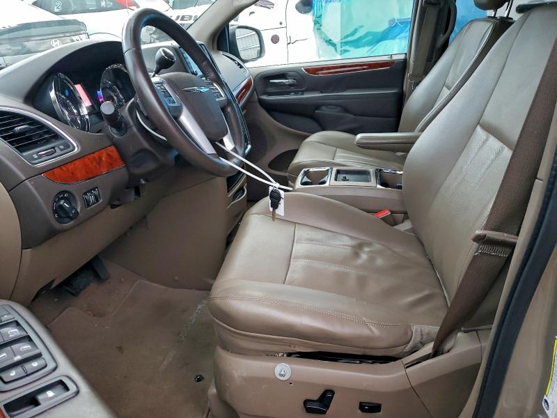 Photo 7 from auction – 2012 CHRYSLER TOWN & COU with VIN 2C4RC1BG8CR382755