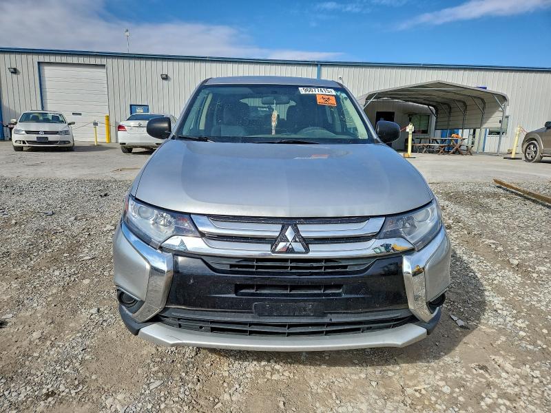 Photo 5 from auction – 2018 MITSUBISHI OUTLANDER with VIN JA4AZ3A3XJZ062016