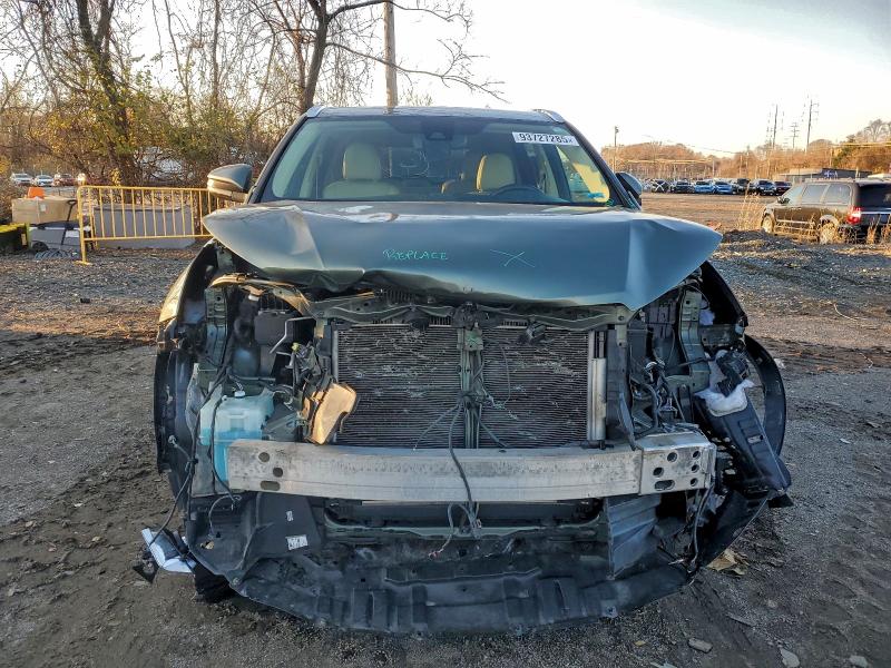 Photo 5 from auction – 2017 TOYOTA HIGHLANDER with VIN 5TDDZRFH9HS421846