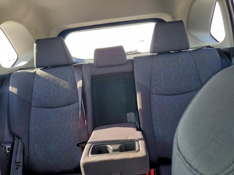 Photo 10 from auction – 2019 TOYOTA RAV4 XLE with VIN JTMRWRFVXKD028235
