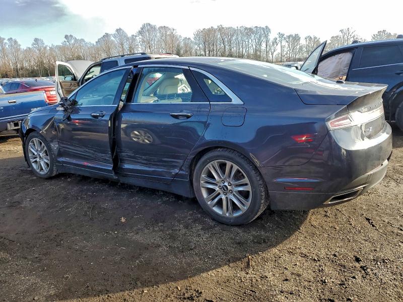 Photo 2 from auction – 2014 LINCOLN MKZ with VIN 3LN6L2LU4ER802999