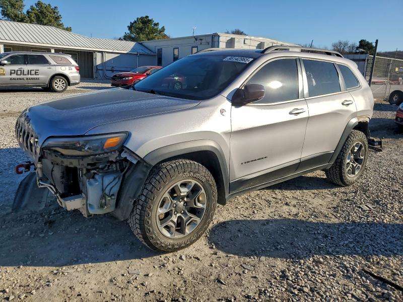 Photo 1 from auction – 2019 JEEP CHEROKEE T with VIN 1C4PJMBX4KD167969