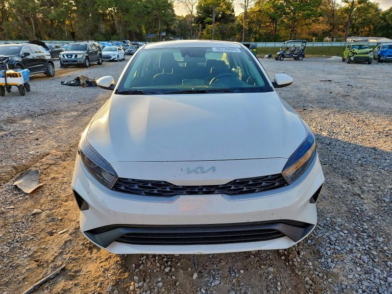 Photo 5 from auction – 2024 KIA FORTE with VIN 3KPF24AD6RE775842