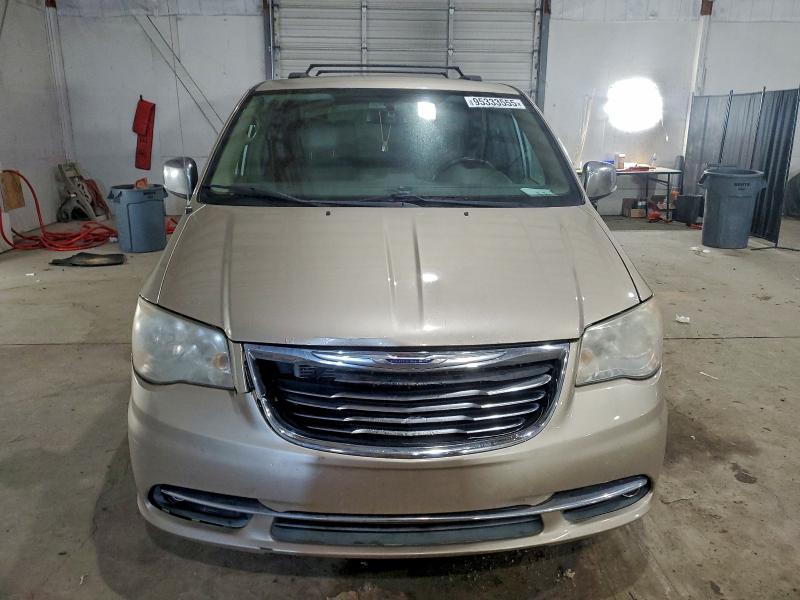 Photo 5 from auction – 2014 CHRYSLER TOWN & COU with VIN 2C4RC1CG1ER116155