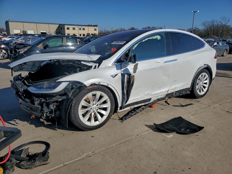 TESLA MODEL X 2020 with VIN 5YJXCBE20LF304723 - Photo from auction