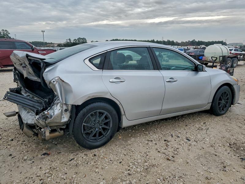 Photo 3 from auction – 2014 NISSAN ALTIMA 2.5 with VIN 1N4AL3AP1EN340623