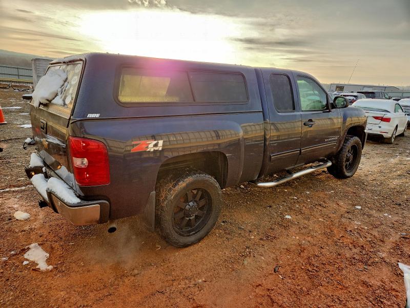 Photo 3 from auction – 2011 CHEVROLET SILVERADO with VIN 1GCRKSE3XBZ209535