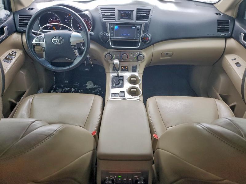 Photo 8 from auction – 2013 TOYOTA HIGHLANDER with VIN 5TDBK3EH2DS234355
