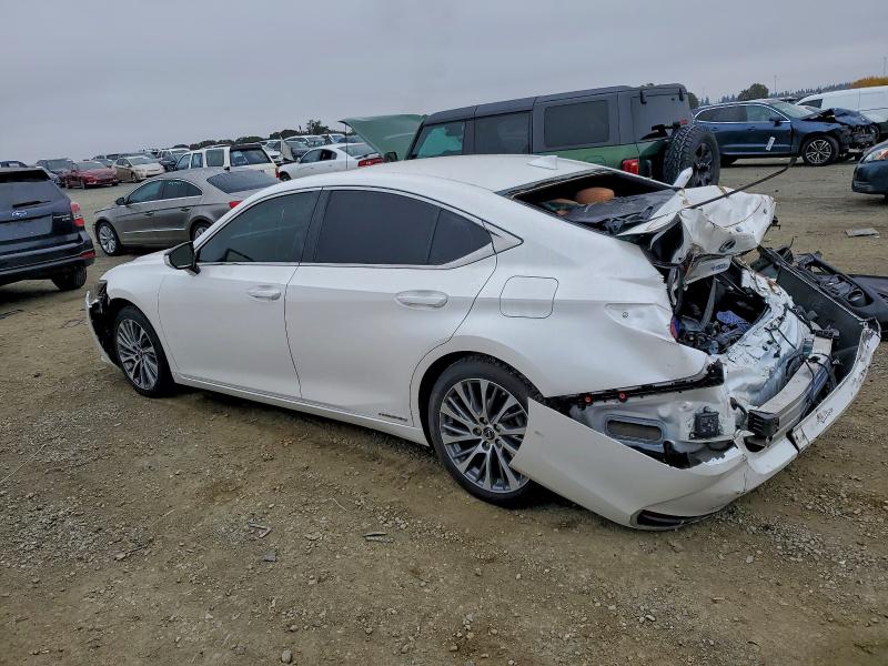 Photo 2 from auction – 2021 LEXUS ES with VIN 58ADA1C18MU008794