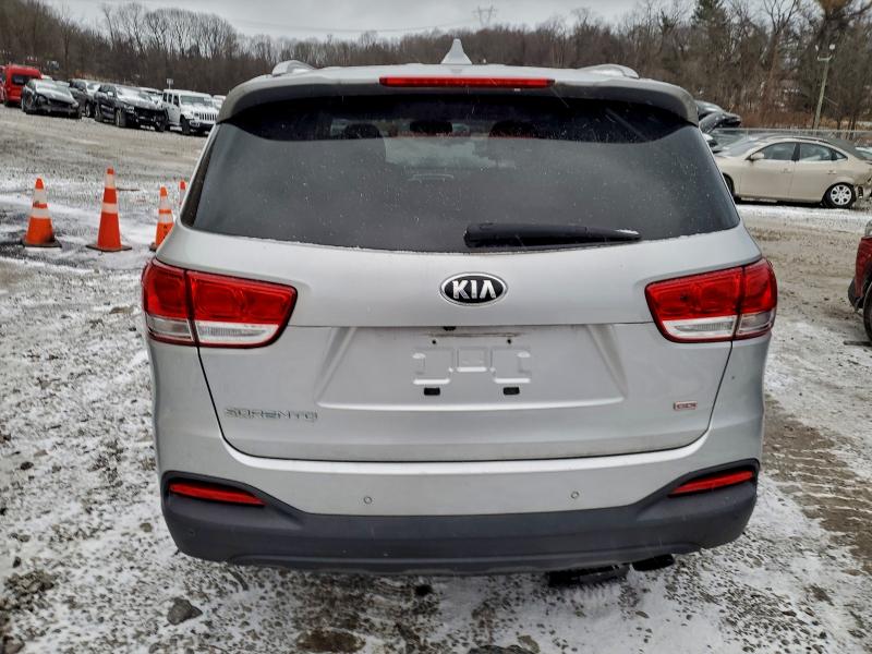 Photo 6 from auction – 2018 KIA SORENTO LX with VIN 5XYPGDA30JG345793