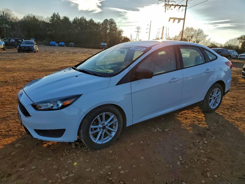 FORD FOCUS SE 2018 con VIN 1FADP3F22JL316481 - Foto de la subasta