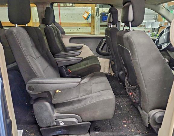 Photo 11 from auction – 2011 CHRYSLER TOWN & COU with VIN 2A4RR5DG4BR783277
