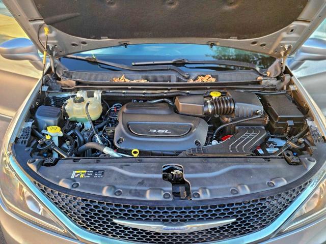 Photo 7 from auction – 2017 CHRYSLER PACIFICA T with VIN 2C4RC1BG0HR621397