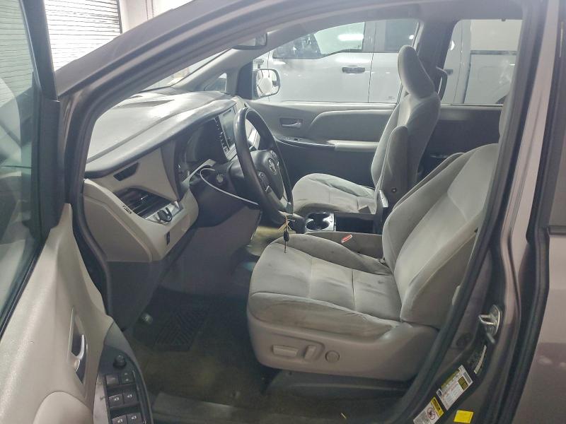 Photo 7 from auction – 2015 TOYOTA SIENNA LE with VIN 5TDKK3DC8FS580368