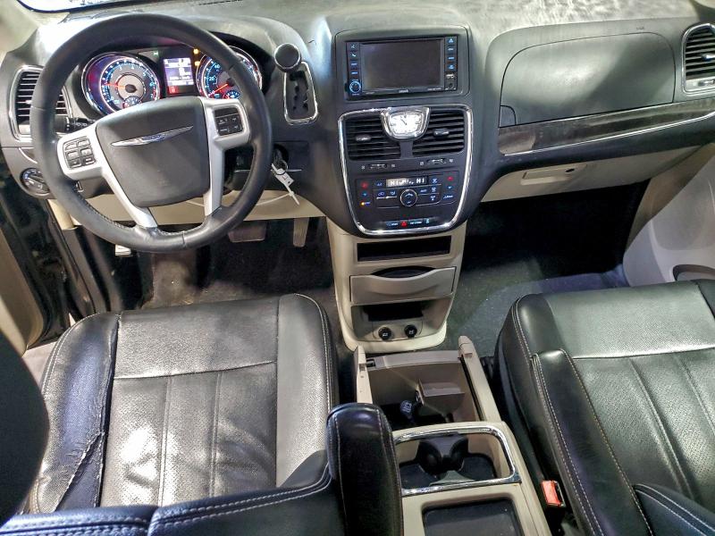 Photo 8 from auction – 2015 CHRYSLER TOWN & COU with VIN 2C4RC1CG6FR531828
