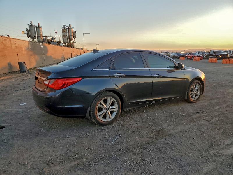 Foto 3 de la subasta – 2013 HYUNDAI SONATA con VIN 5NPEC4AC6DH504820