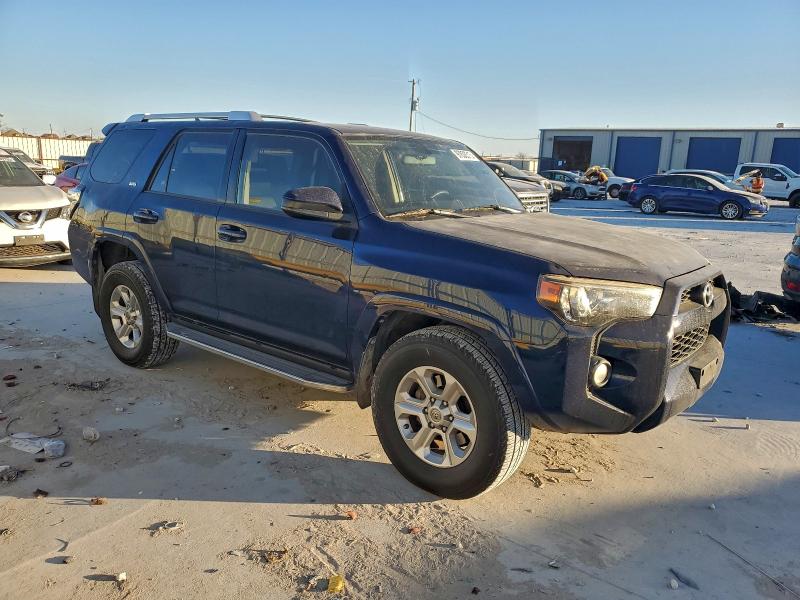 Photo 4 from auction – 2015 TOYOTA 4RUNNER SR with VIN JTEZU5JR4F5104309