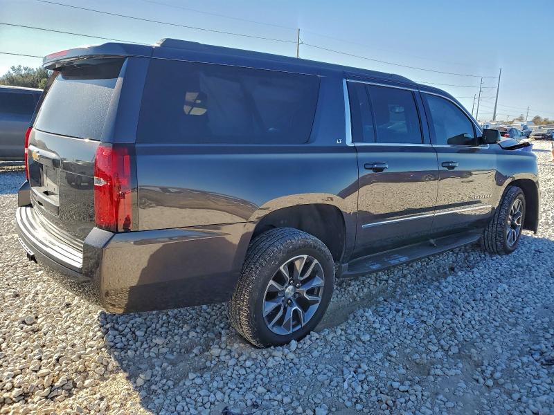 Photo 3 from auction – 2017 CHEVROLET SUBURBAN C with VIN 1GNSCHKC0HR173005
