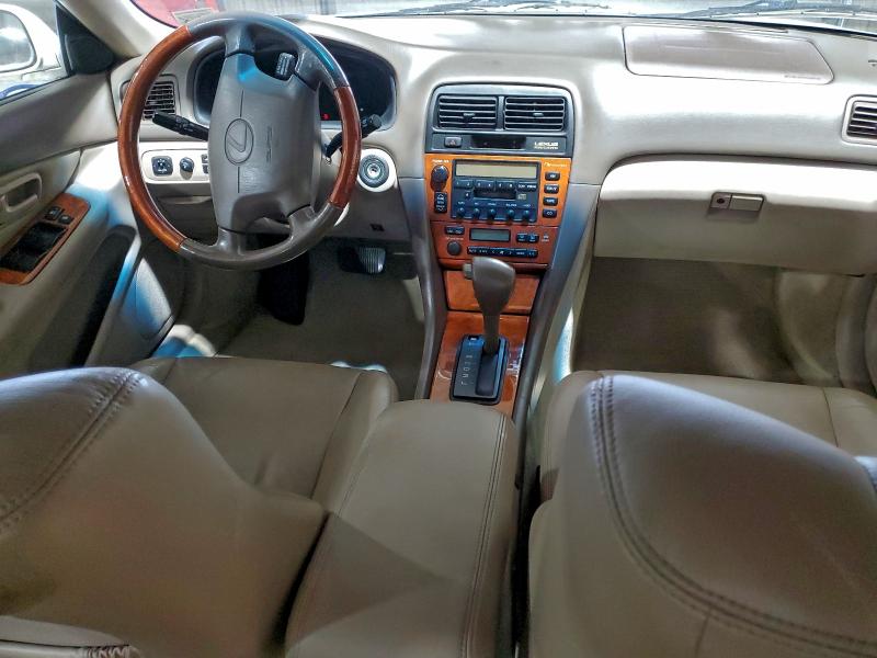 Photo 8 from auction – 2000 LEXUS ES 300 with VIN JT8BF28G6Y0284698
