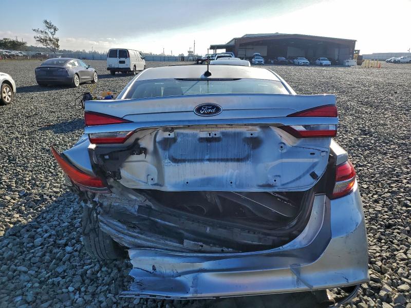 Photo 6 from auction – 2018 FORD FUSION with VIN 3FA6P0LU6JR103130